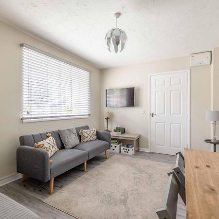 Windsor Burnham Ascot Haven Sleeps 4 Villa Slough Buitenkant foto