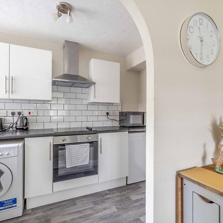 Windsor Burnham Ascot Haven Sleeps 4 Villa Slough Buitenkant foto