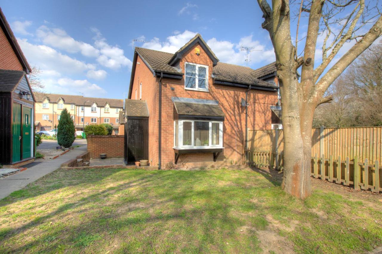 Windsor Burnham Ascot Haven Sleeps 4 Villa Slough Buitenkant foto