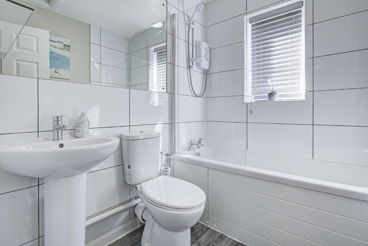 Windsor Burnham Ascot Haven Sleeps 4 Villa Slough Buitenkant foto