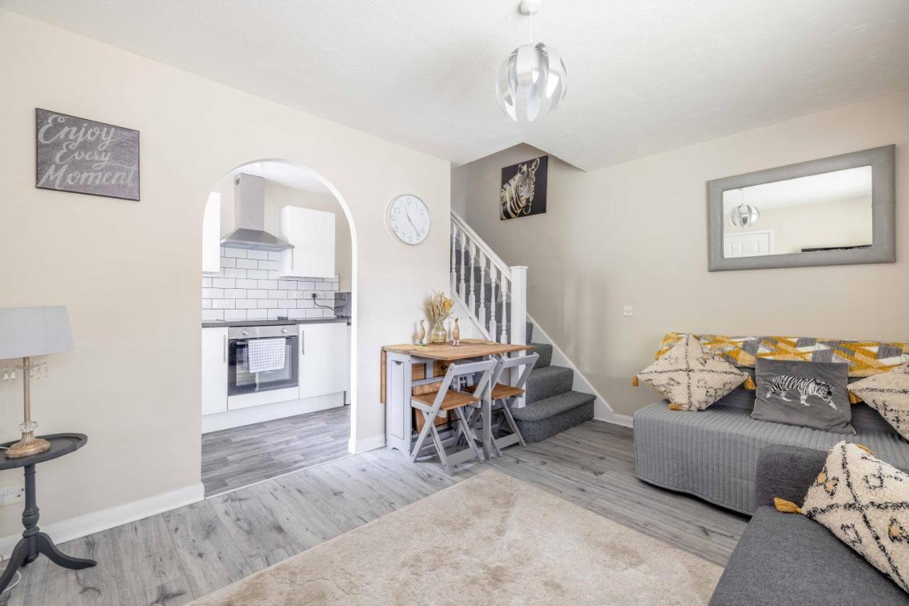 Windsor Burnham Ascot Haven Sleeps 4 Villa Slough Buitenkant foto