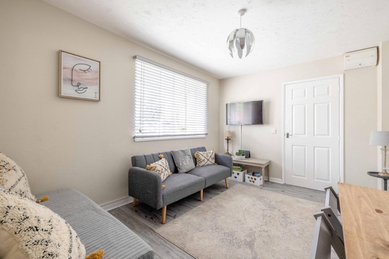Windsor Burnham Ascot Haven Sleeps 4 Villa Slough Buitenkant foto