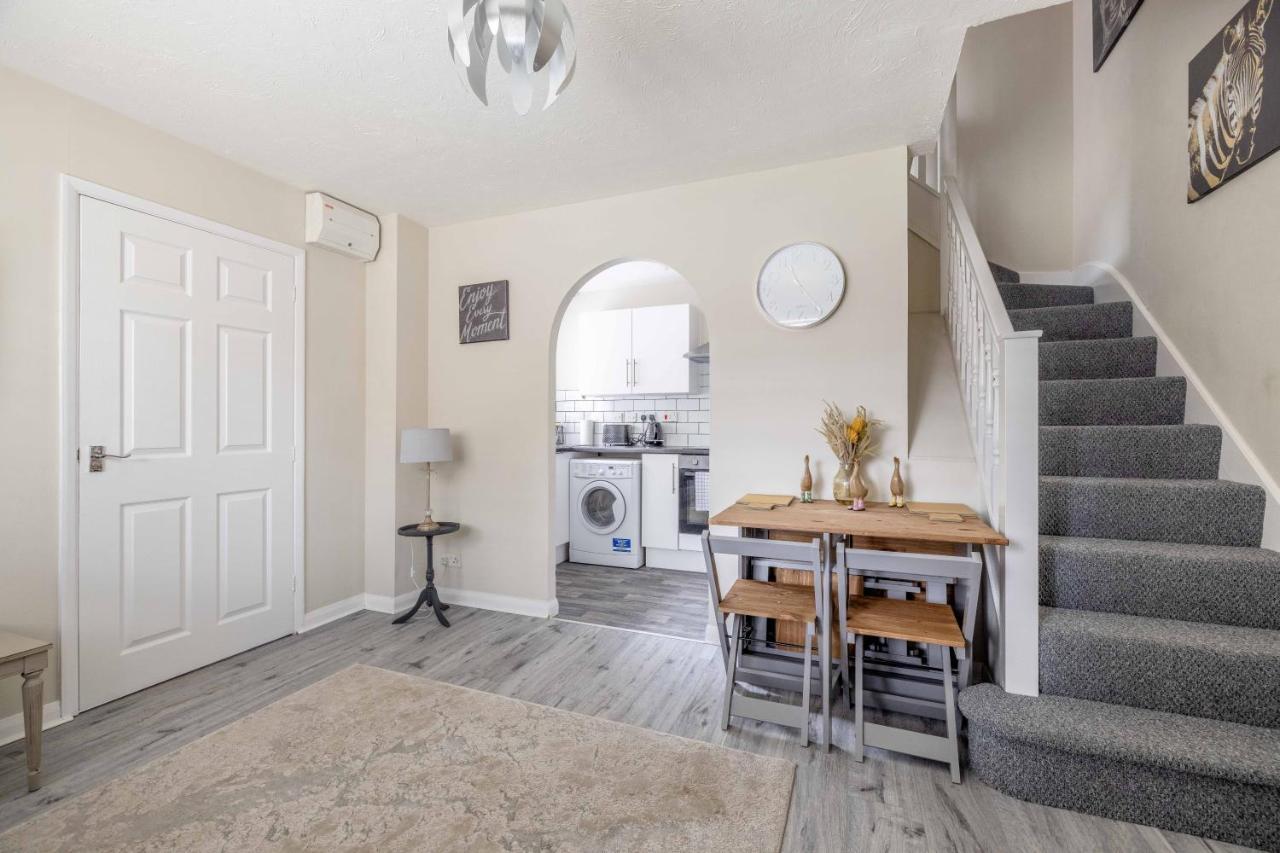 Windsor Burnham Ascot Haven Sleeps 4 Villa Slough Buitenkant foto