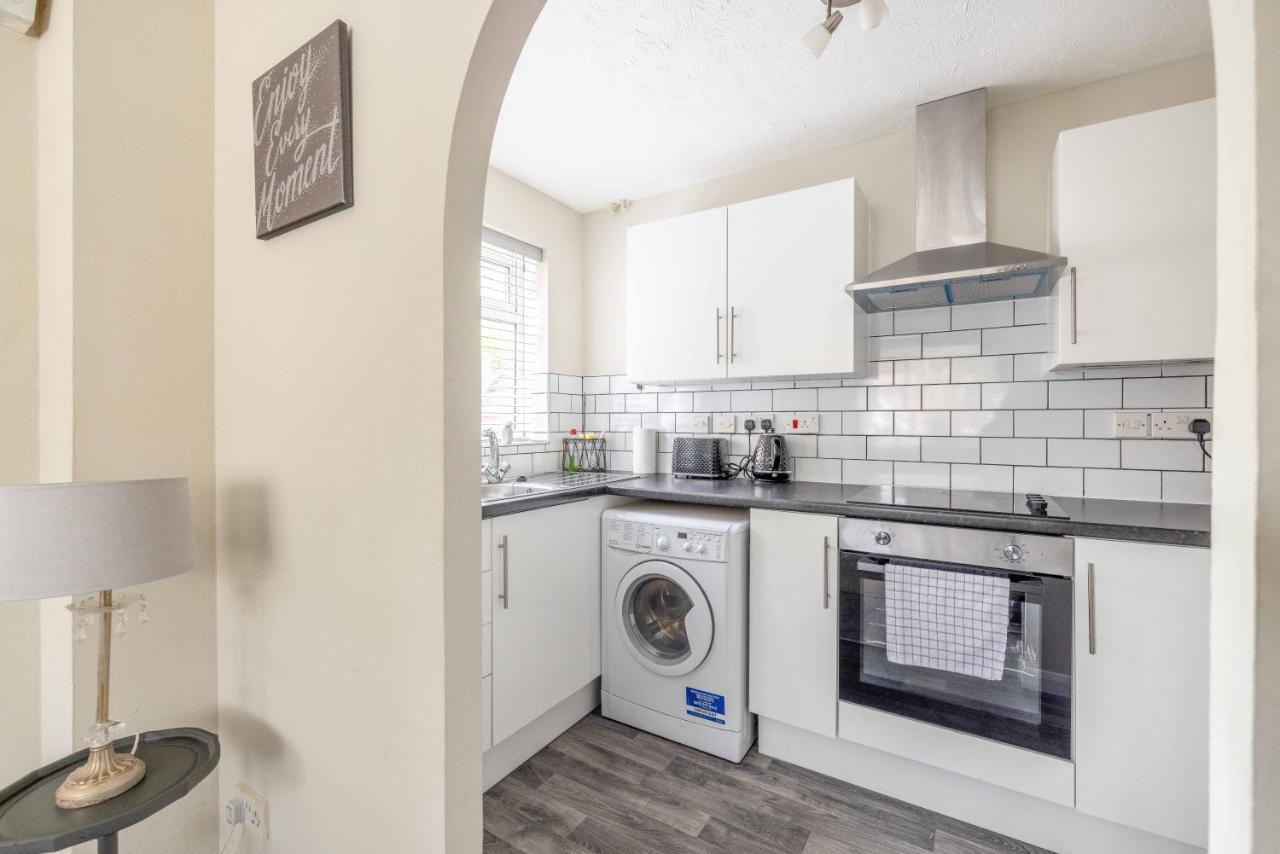 Windsor Burnham Ascot Haven Sleeps 4 Villa Slough Buitenkant foto