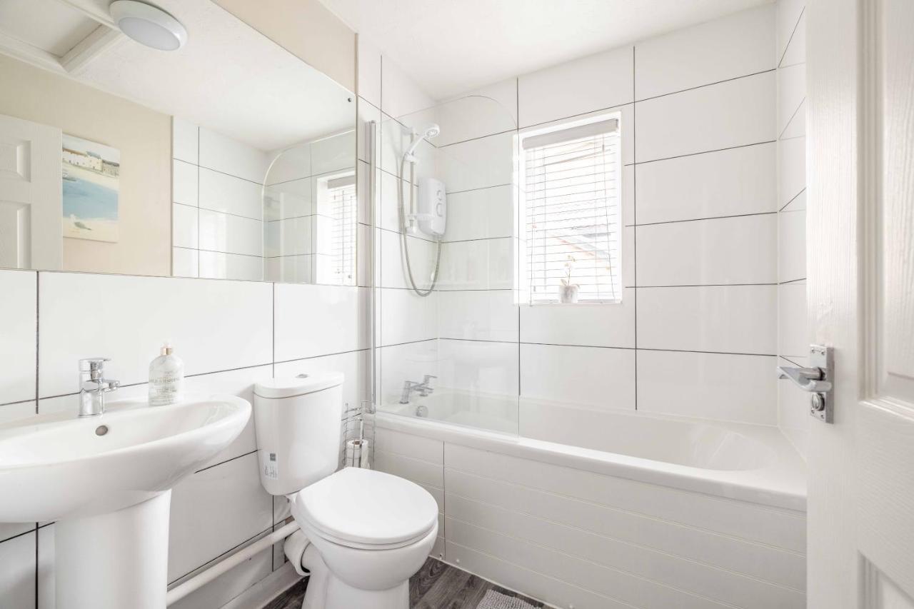 Windsor Burnham Ascot Haven Sleeps 4 Villa Slough Buitenkant foto