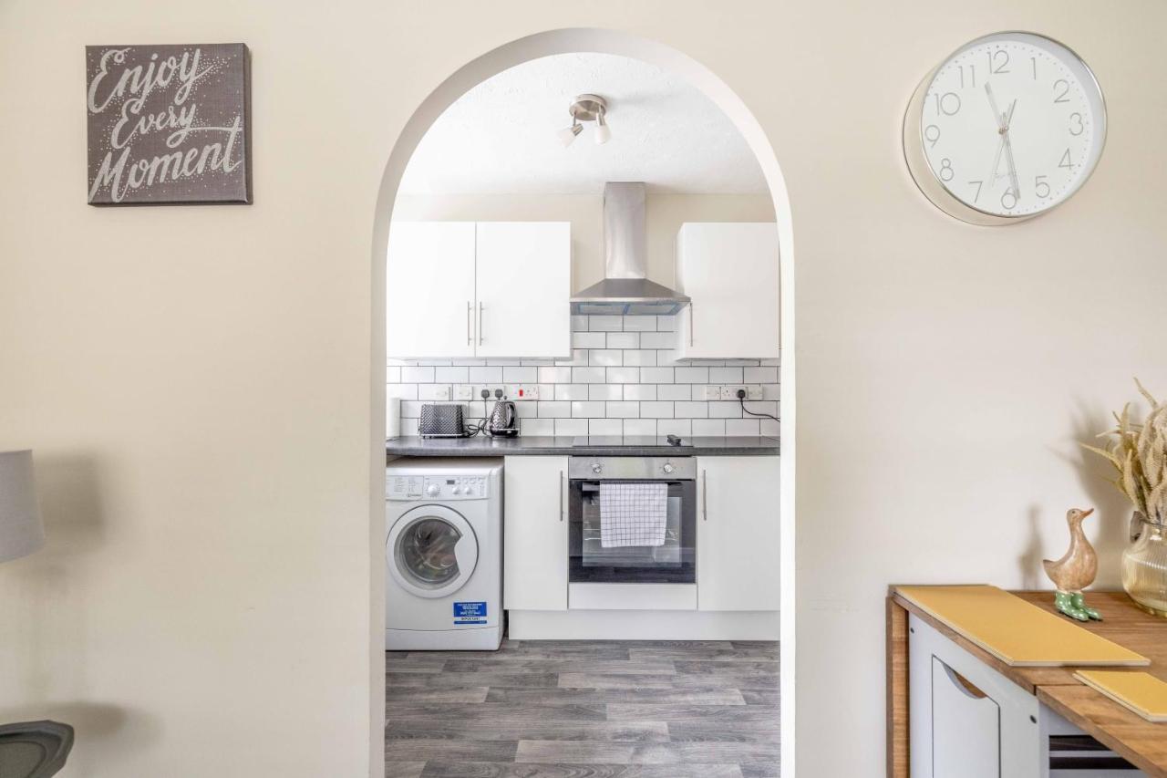 Windsor Burnham Ascot Haven Sleeps 4 Villa Slough Buitenkant foto